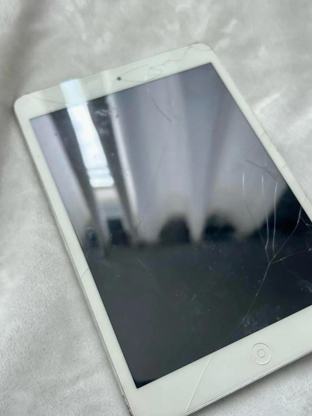 Silver Apple iPad Mini 9 White Front Glass Tablet